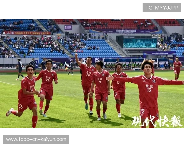 球队在主场凭借团队合力赢得大胜